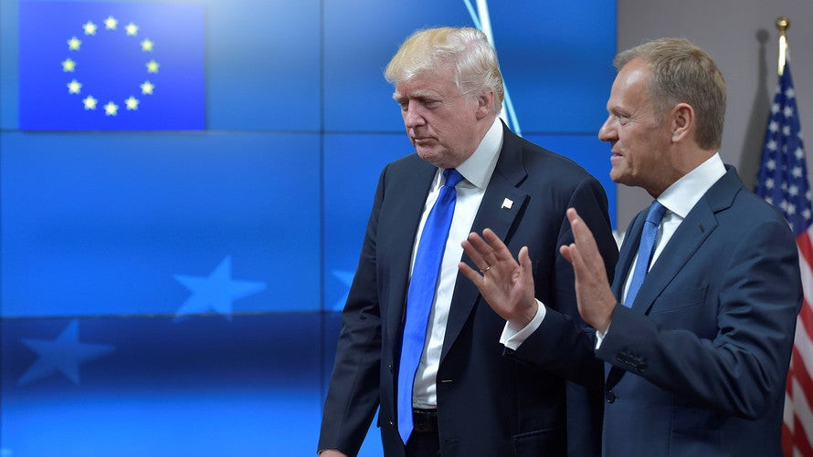 Η ΕΕ ετοιμάζει αντίποινα στις ΗΠΑ, αν επιβάλουν κυρώσεις στη Ρωσία